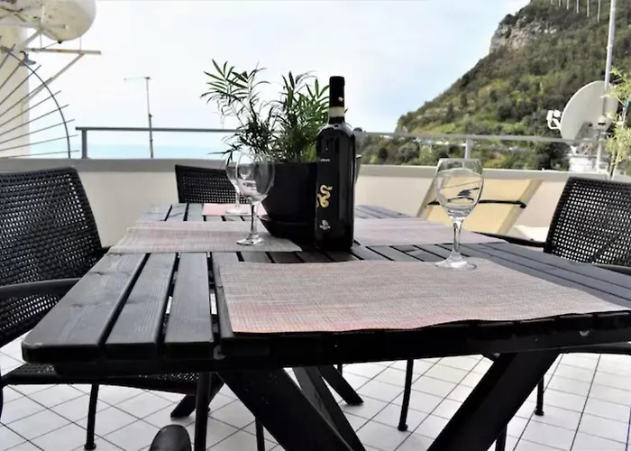 Chez Angelina - De Vivo Realty Positano