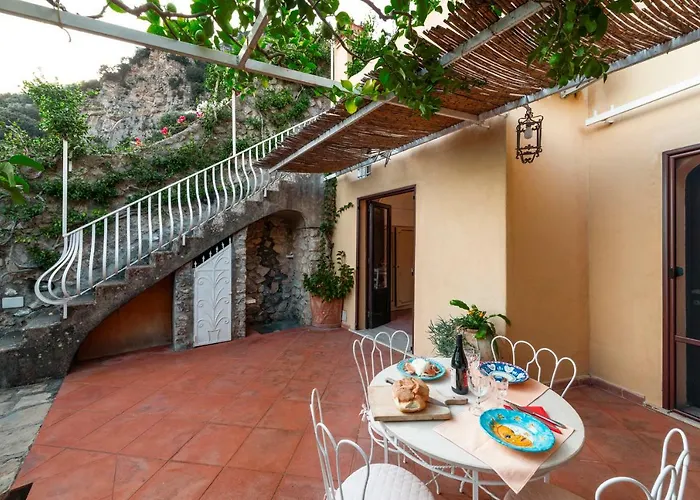 Casa Claudius Positano - Sea View, Peaceful Outdoor Private Garden